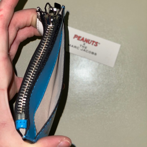 NEW! Snoopy x Marc Jacobs Snapshot Multi Wallet - Picture 7 of 15